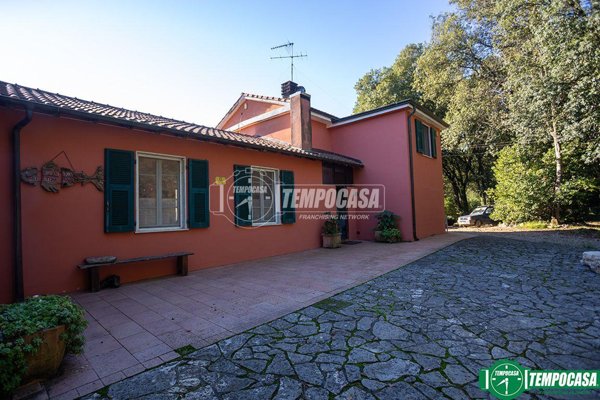 casa indipendente in vendita a Lerici