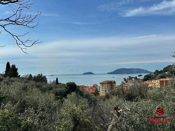 appartamento in vendita a Lerici in zona Pugliola
