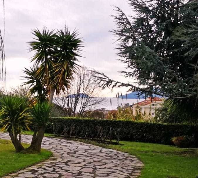 appartamento in vendita a Lerici in zona Pugliola