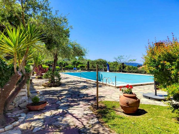 appartamento in vendita a Lerici in zona Pugliola