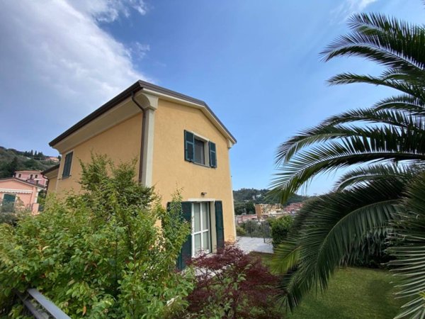 casa indipendente in vendita a Lerici