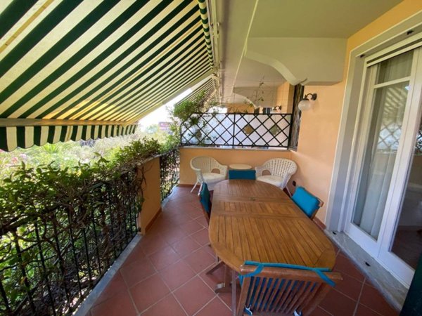 appartamento in vendita a Lerici in zona Pugliola