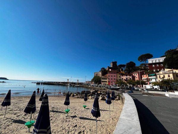 appartamento in vendita a Lerici in zona San Terenzo