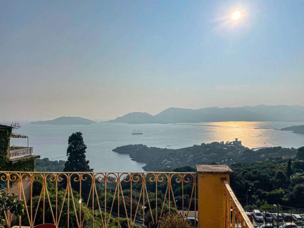 appartamento in vendita a Lerici in zona La Serra