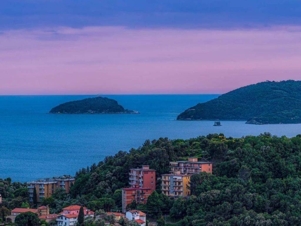 appartamento in vendita a Lerici in zona San Terenzo