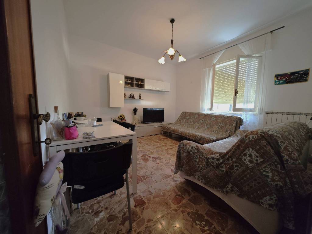 appartamento in vendita a Lerici in zona Pugliola