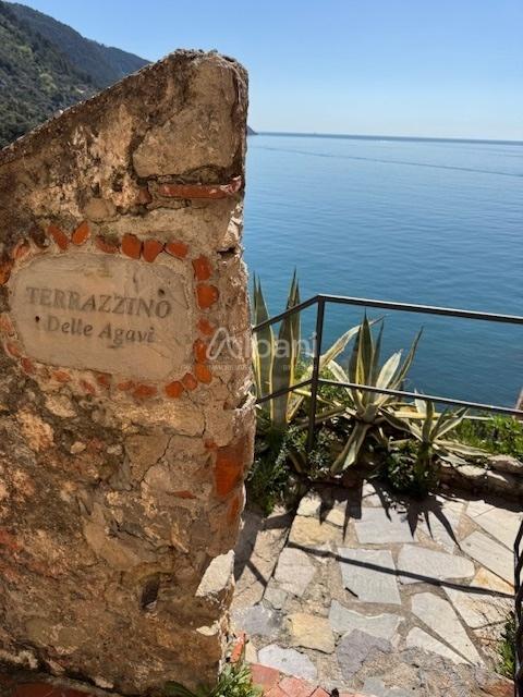 appartamento in vendita a Lerici in zona Tellaro