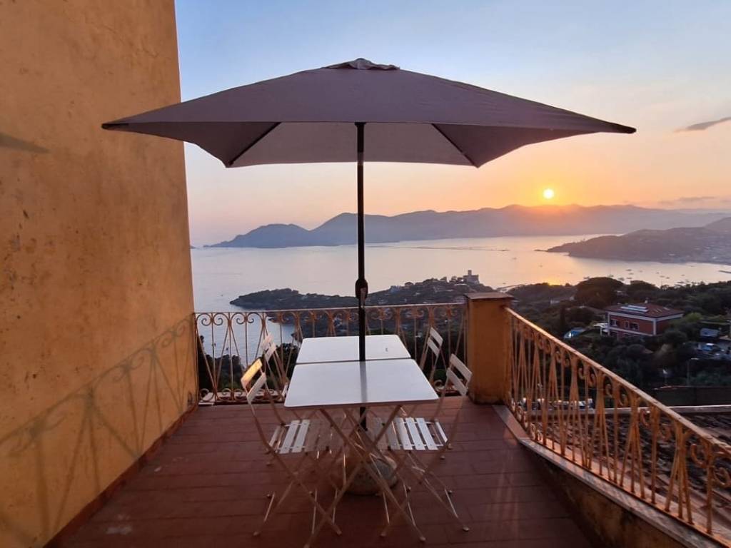 appartamento in vendita a Lerici in zona La Serra