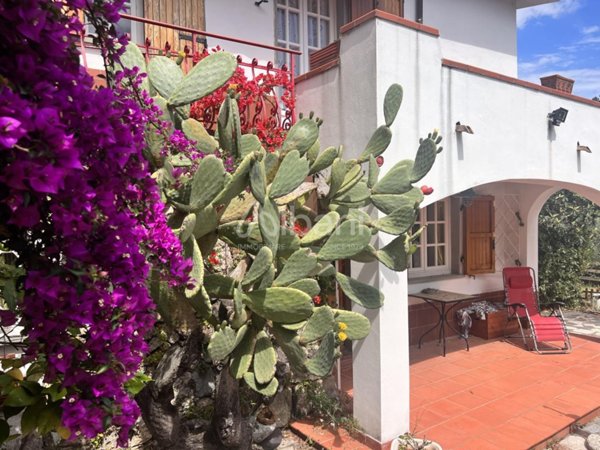 casa indipendente in vendita a Lerici
