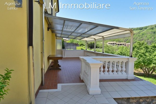 appartamento in vendita a Lerici in zona Pugliola