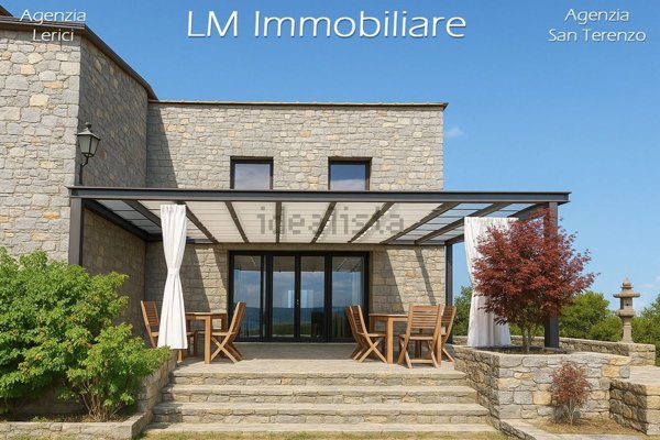 casa indipendente in vendita a Lerici in zona Pugliola