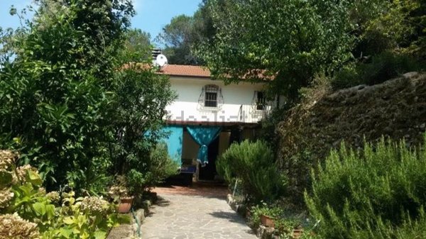 casa indipendente in vendita a Lerici