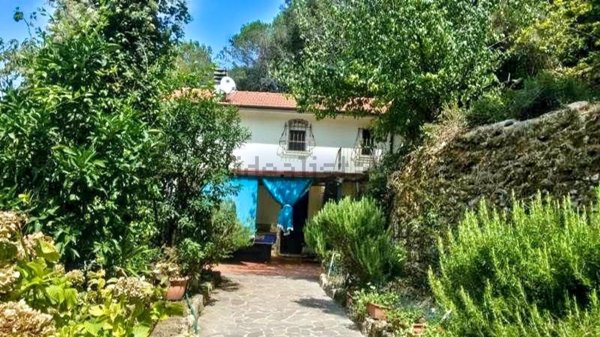 casa indipendente in vendita a Lerici