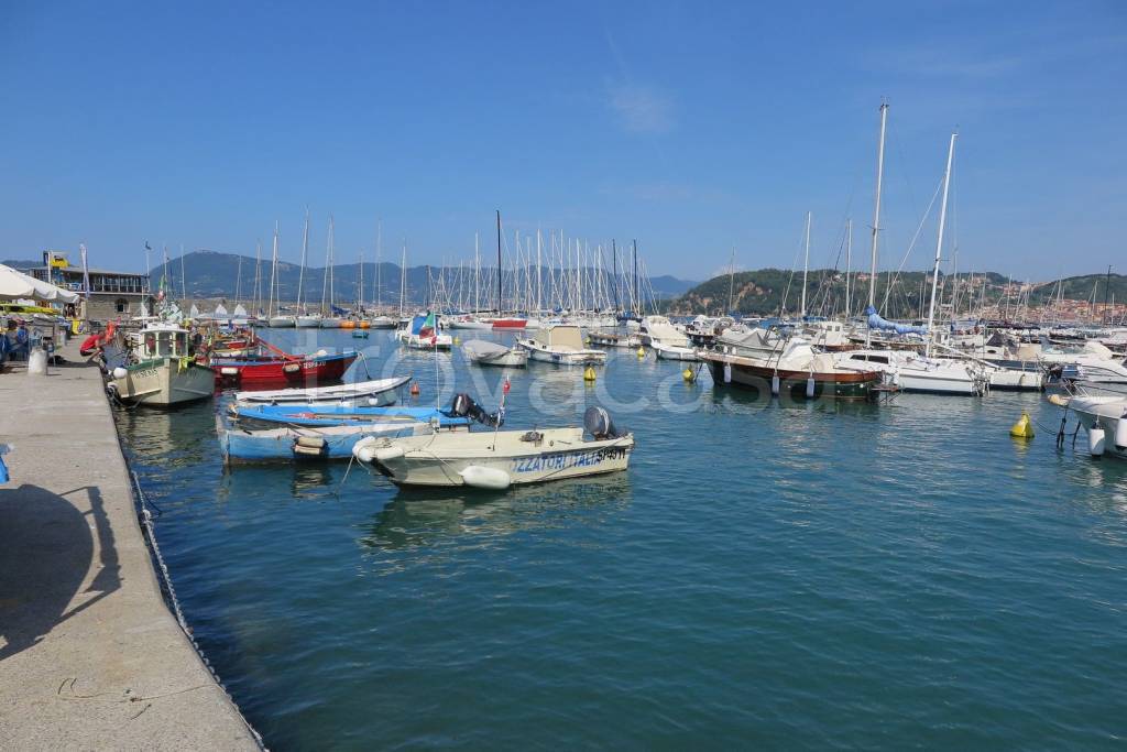 casa indipendente in vendita a Lerici