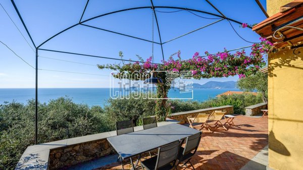appartamento in vendita a Lerici in zona Tellaro