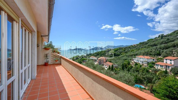 appartamento in vendita a Lerici in zona Tellaro