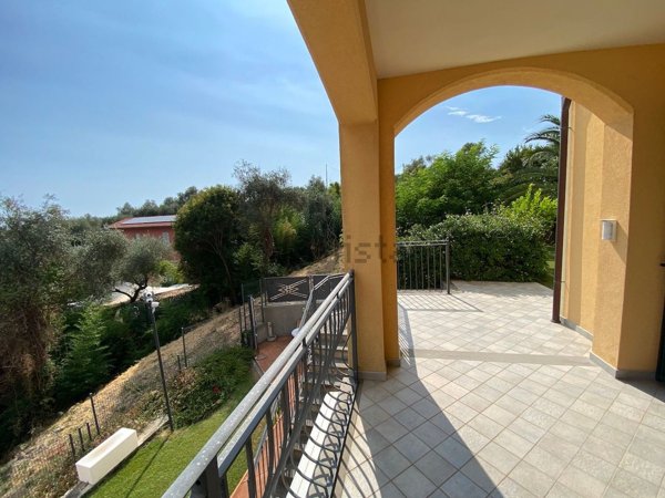 casa indipendente in vendita a Lerici