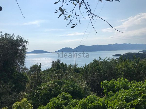 casa indipendente in vendita a Lerici