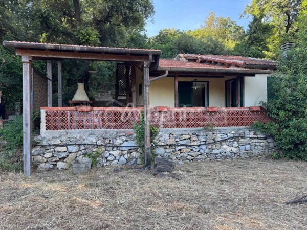 casa indipendente in vendita a Lerici in zona Pugliola