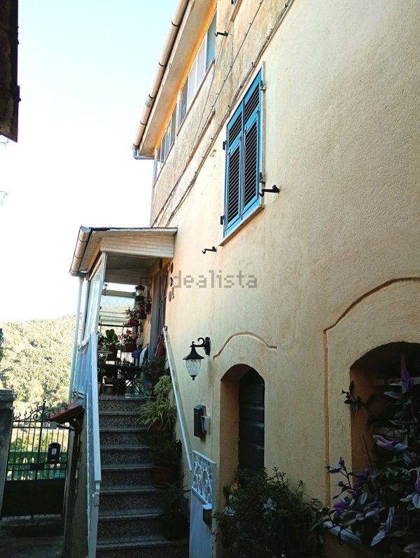 appartamento in vendita a Lerici in zona Pugliola