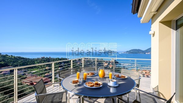 appartamento in vendita a Lerici