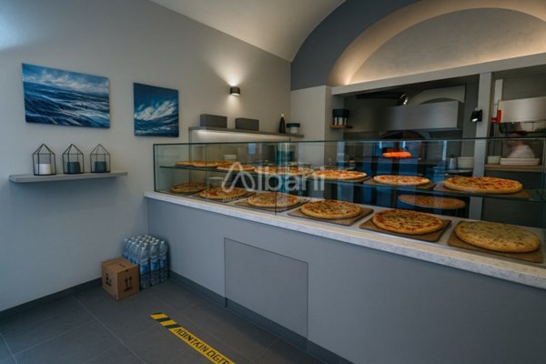 negozio in vendita a Lerici in zona Muggiano