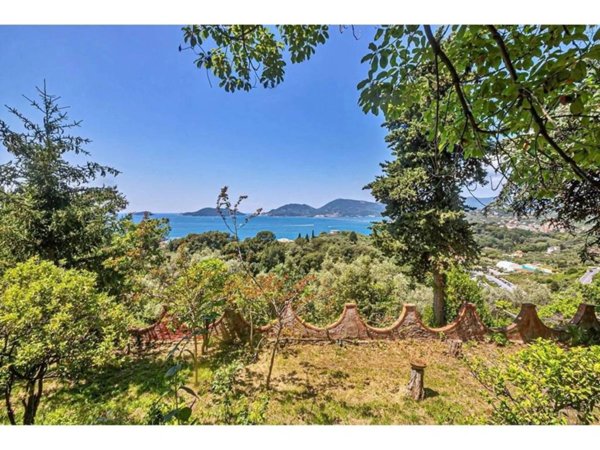 villa in vendita a Lerici in zona Pugliola