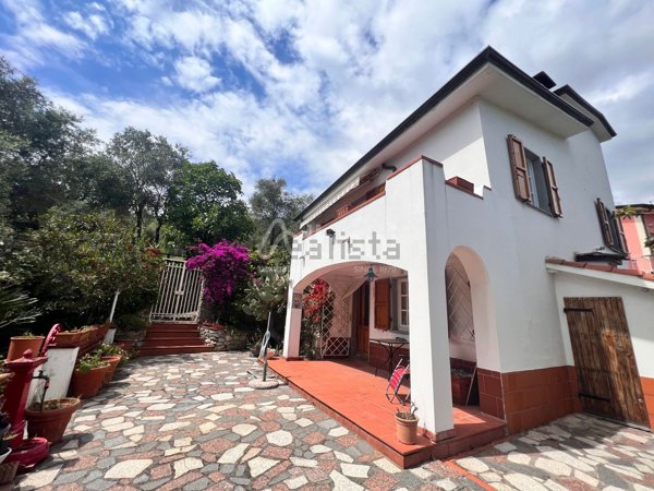 casa indipendente in vendita a Lerici