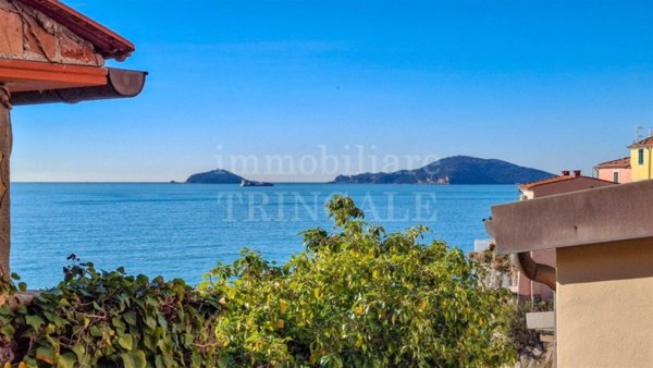 appartamento in vendita a Lerici in zona Tellaro
