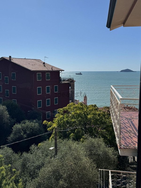 appartamento in vendita a Lerici in zona Tellaro