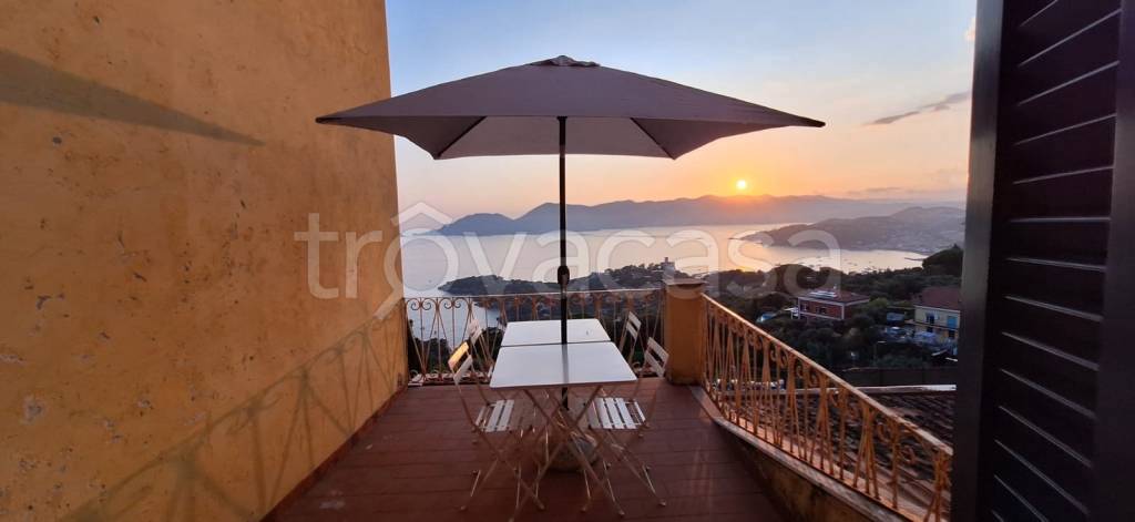 appartamento in vendita a Lerici in zona La Serra