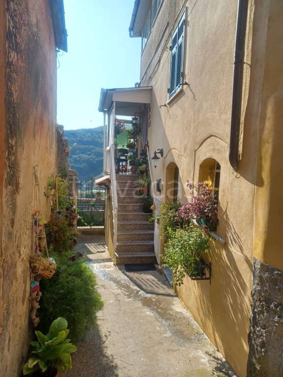 casa indipendente in vendita a Lerici in zona Pugliola