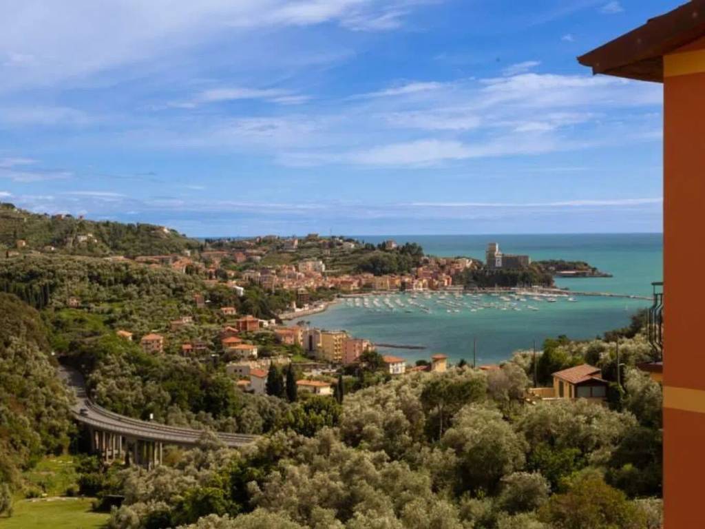 appartamento in vendita a Lerici in zona Pugliola