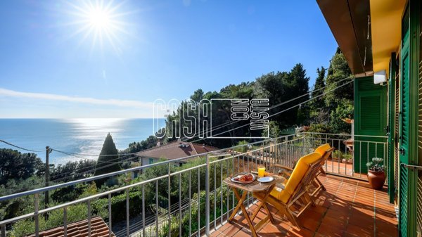 appartamento in vendita a Lerici in zona San Terenzo