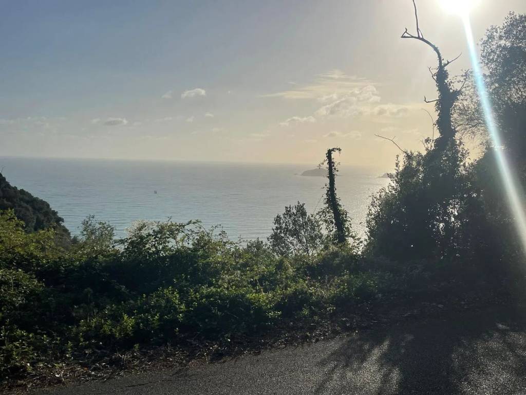 casa indipendente in vendita a Lerici in zona La Serra