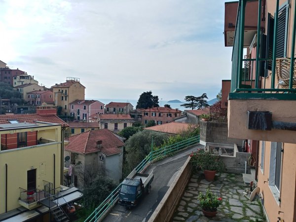 appartamento in vendita a Lerici in zona Pugliola