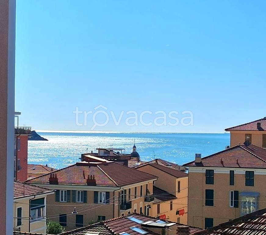 appartamento in vendita a Lerici in zona San Terenzo