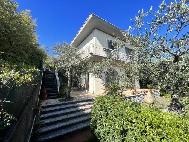 casa indipendente in vendita a Lerici