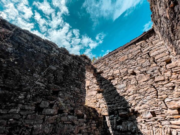 esavano in vendita a Lerici in zona Pugliola