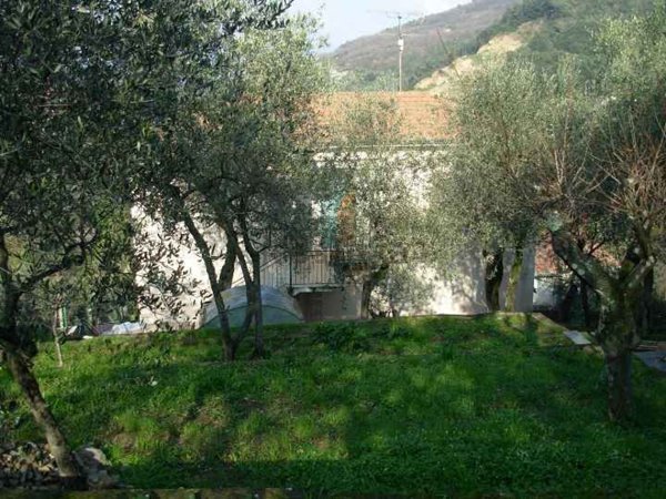 casa indipendente in vendita a Lerici in zona Pugliola