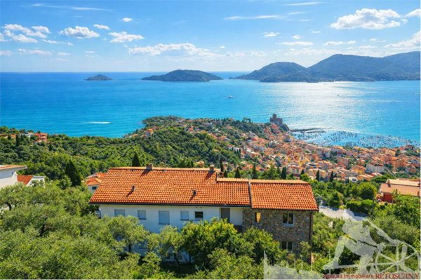 casa indipendente in vendita a Lerici in zona La Serra
