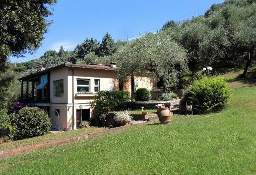 casa indipendente in vendita a Lerici