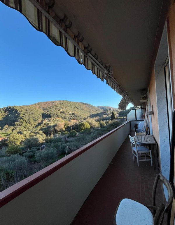 appartamento in vendita a Lerici in zona Pugliola