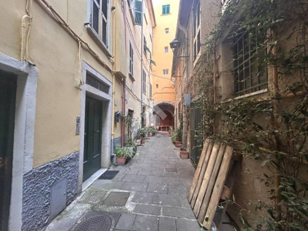 locale commerciale in vendita a Lerici