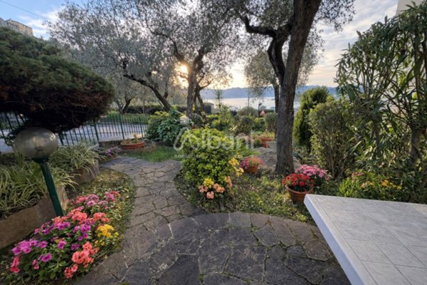 appartamento in vendita a Lerici in zona Muggiano
