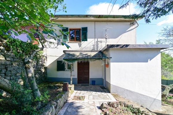 casa indipendente in vendita a Lerici