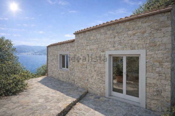 appartamento in vendita a Lerici in zona Tellaro