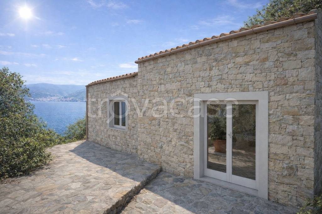 appartamento in vendita a Lerici in zona Tellaro