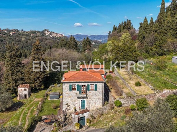 casa indipendente in vendita a Lerici in zona Pugliola