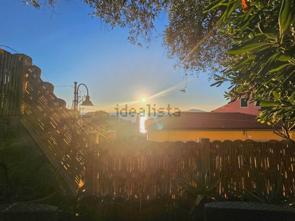 appartamento in vendita a Lerici in zona Tellaro